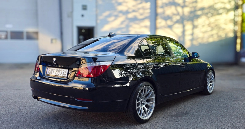 BMW Seria 5 cena 37450 przebieg: 248000, rok produkcji 2007 z Błażowa małe 137